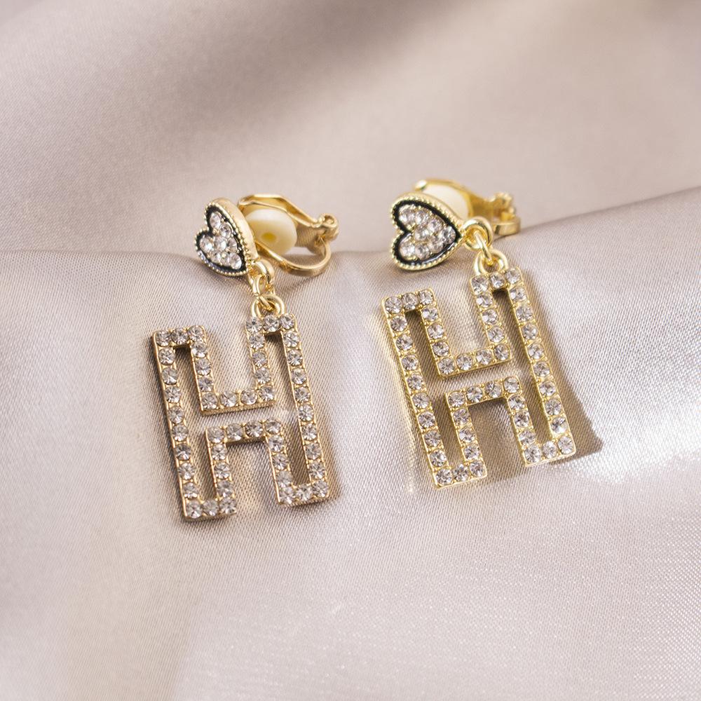 Clipes de Orelha Versáteis de Luxo Leve Sem Furos Diários Clipes de Orelha Triangulares de Alta Qualidade Brincos Versáteis para Mulheres