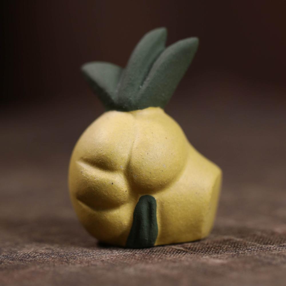 

Yixing Purple Clay Homophonic Joke Handheld Grass Tea Pet Retro Tea Sculpture Tea Figurine Play Toys Tea Statue Ornaments