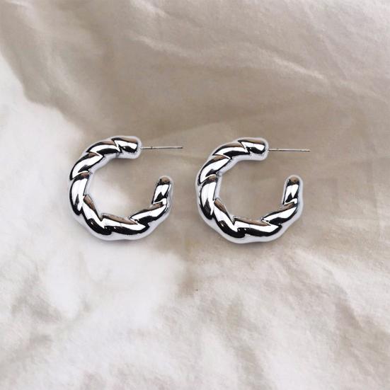 

Yousheng 1 пара женских серег, легкие модные элегантные изысканные серьги-кольца, ювелирные аксессуары для повседневной носки