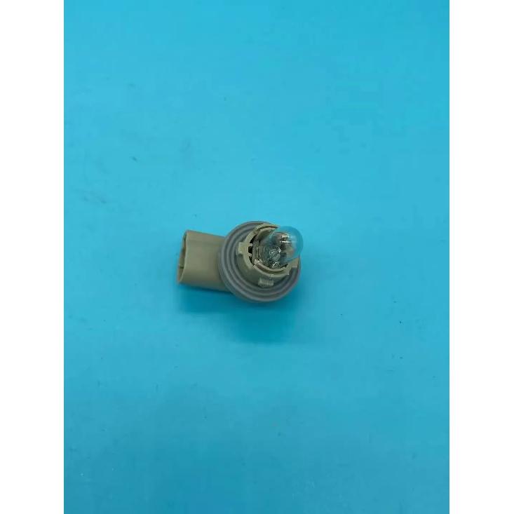 For NISSAN 2005-2010 TIIDA LIVINA GENISS Rear License Plate Light License Plate Lamp Bulb and base