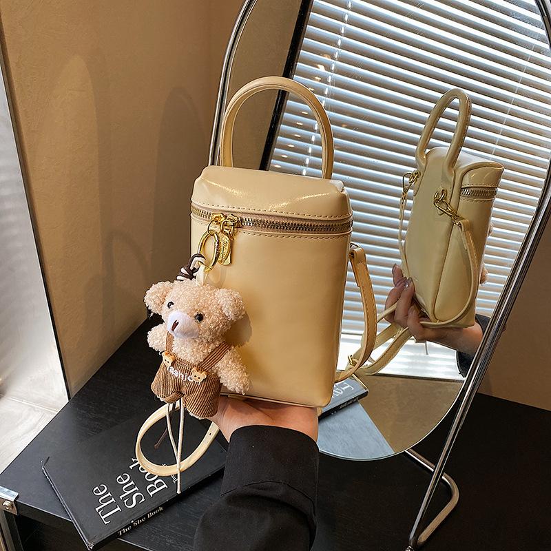 Niche handbag women's new retro casual shoulder mobile phone bag daily work messenger bag