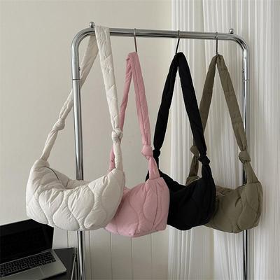 Dámská pufovaná taška přes rameno Trendy Měkká Prošívaná Nákupní taška se zipem Jednoduchá crossbody taška pro dospívající dívky