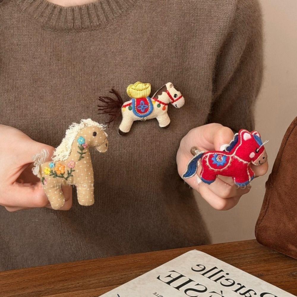 Cute Embroidery Horse Brooch Flower Cloth Fabric Pony Brooch Kawaii Cartoon Sweater Pin  Girl