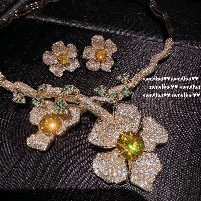 Vintage Floral Vine Necklace Earrings Set 18K Gold Plated Zirconia Jewelry Women French Retro Style