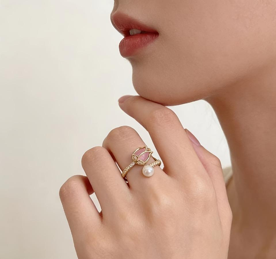 Fashion Creative Tulip Ring, French-Style Light Luxury Open Ring, Versatile Design for Daily Commute and Dates