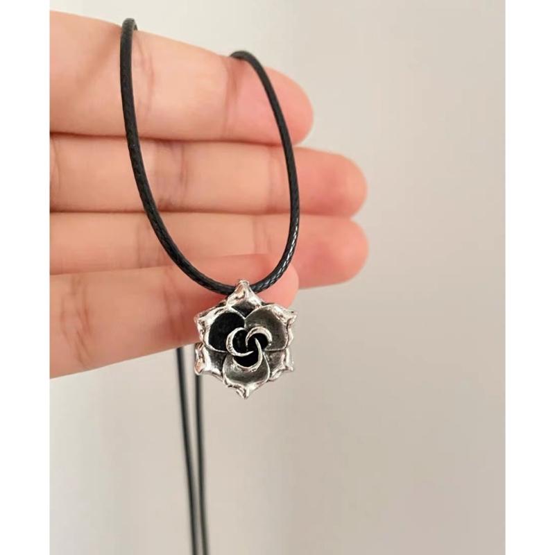Rose Floral Necklace Flower Shape Pendant Adjustable Collarbone Chain Floral Theme Neckchains Lightweight Jewelry