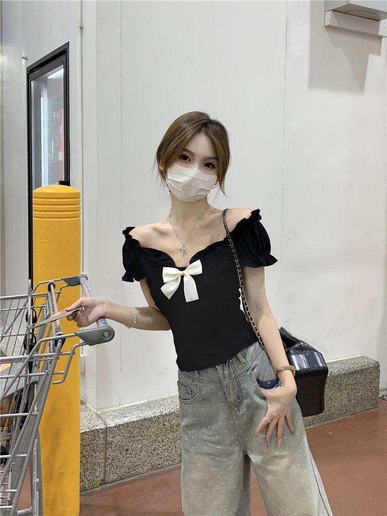 Women's Slim Fit Black Bow Shoulder Cropped T-shirt