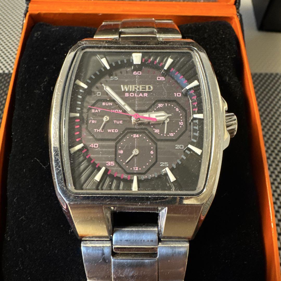 

[Б/У] SEIKO WIRED V14J-0BA0 Солнечные часы, Серебристые/Розовые, с Коробкой и Инструкцией