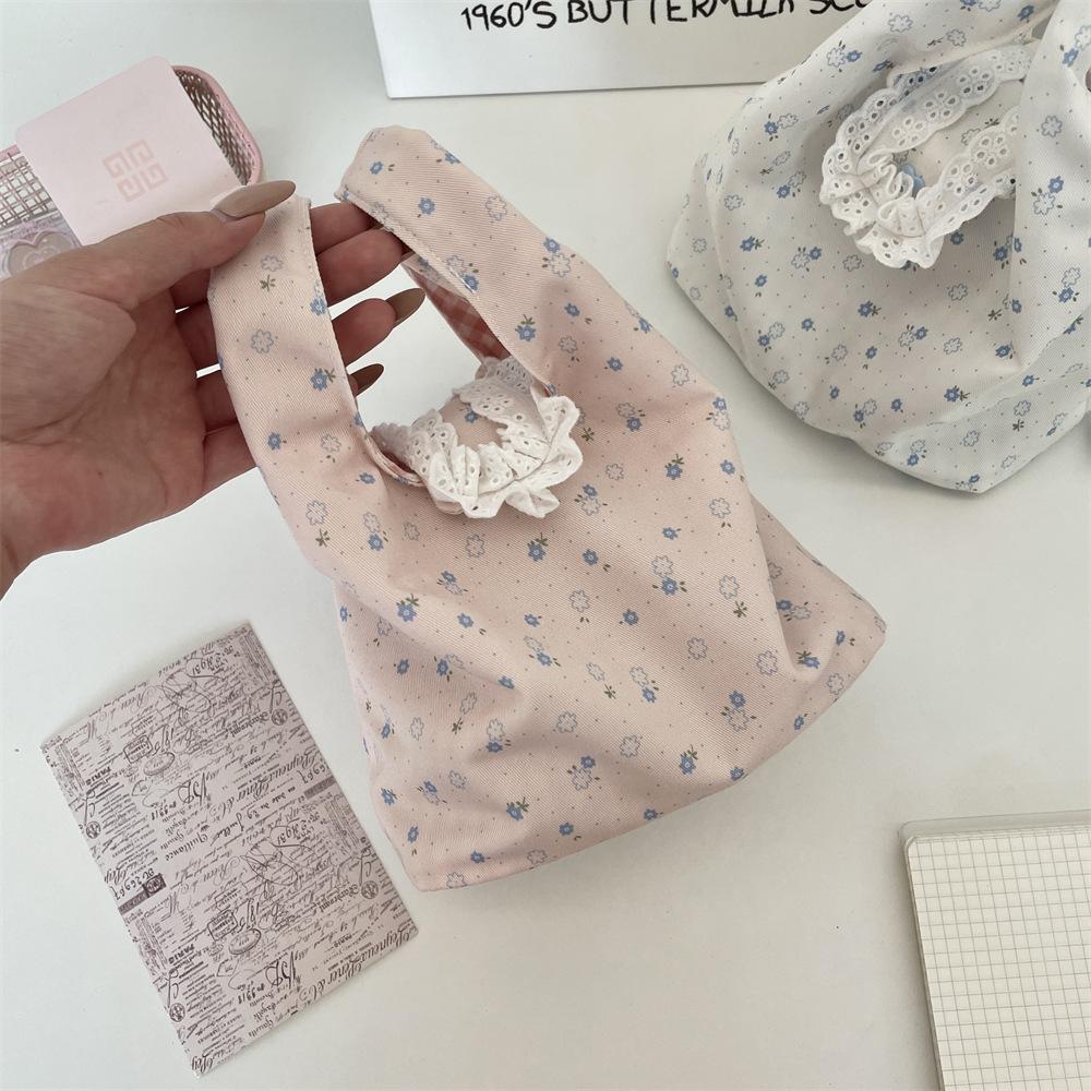1 Lace floral portable canvas bag, work sundries commuter bag, summer light and thin women's wrist bag
