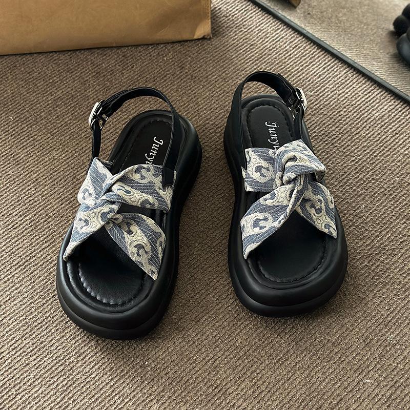 Light man home platform sandals women's 2024 new summer open-toed small fragrant Roman wear beach cool slippers women