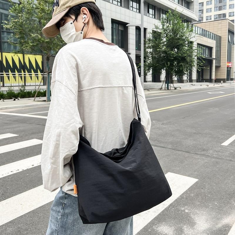 Casual Messenger Bag Male And Female Neutral Wind Commuter Student Backpack Tote Bag Lightweight Large Capacity Shoulder Bag Tide