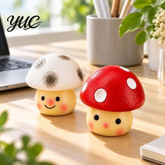 Decorative Resin Crafts Cute Mushroom Figurine, Desktop Ornament for Office Desk Home Decoration, Small Figurine Workstation Smiling Statue
