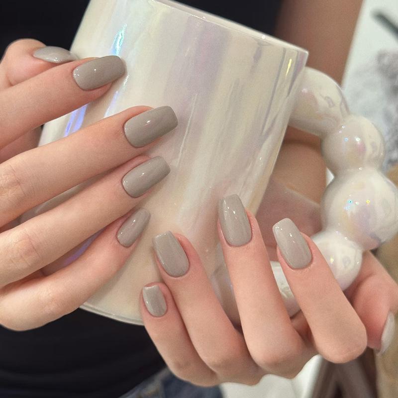 24-Piece High-End Wearable Nail Tips - Short Square, Simple Glossy False Nails Stickers