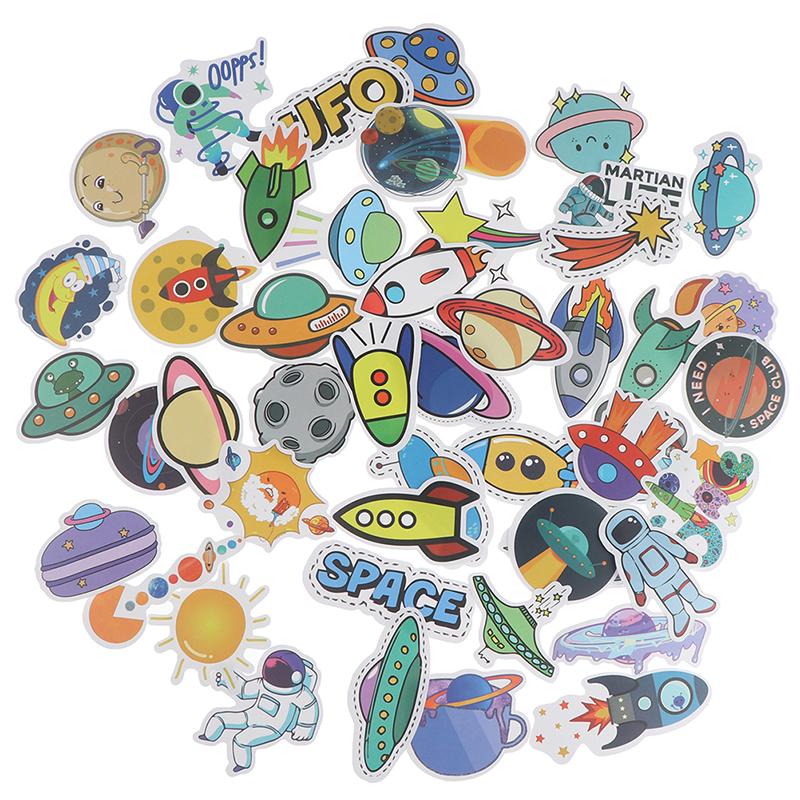 50 szt. Kreskówkowe naklejki z planetami kosmicznymi na laptopa, bagaż, gitarę, deskorolkę