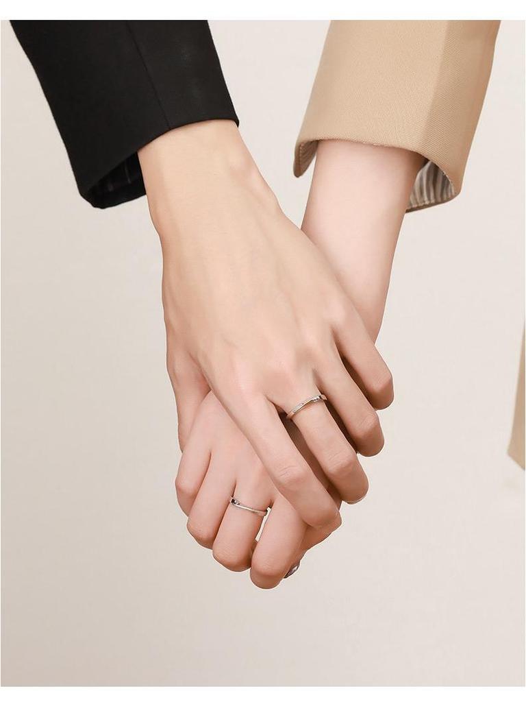 S925 Sterling Silver Möbius Ring: Women's Adjustable Luxury Plain Band Design