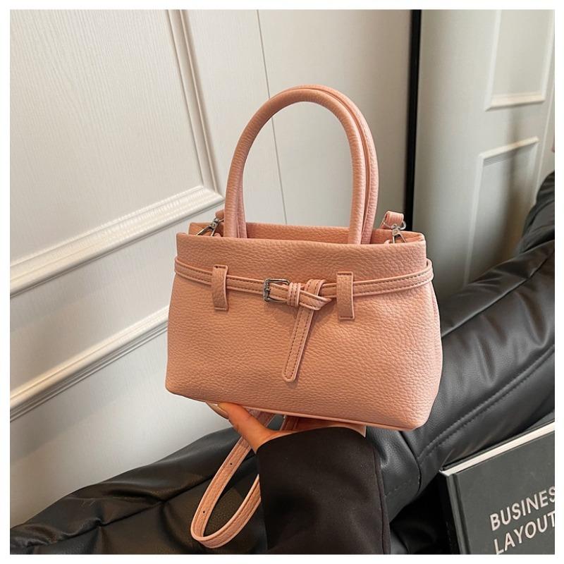 

Модная маленькая квадратная сумка для ручной носки, женская новая простая сумка на плечо, трендовая высококлассная повседневная женская сумка розовый