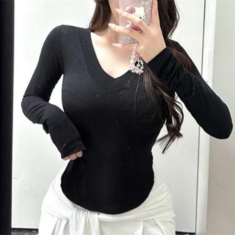Korean Dongdaemun V-Neck Slim-Fit Long-Sleeve T-Shirt for Women – Elegant, Versatile, Figure-Flattering Style.