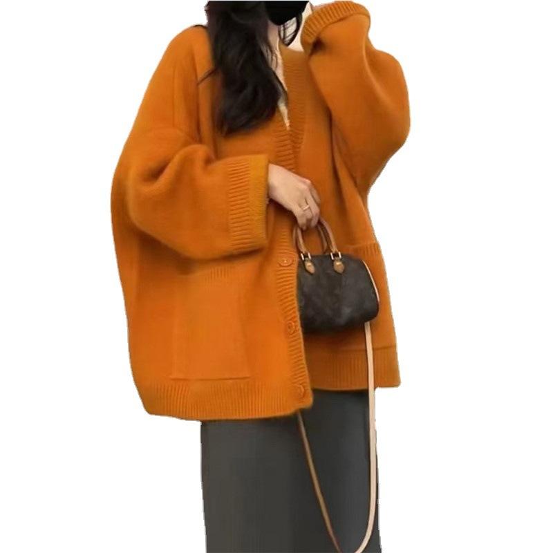 Lazy wind jacket women's 2025 autumn new v-neck solid color knitted cardigan women's loose large size sweater women
