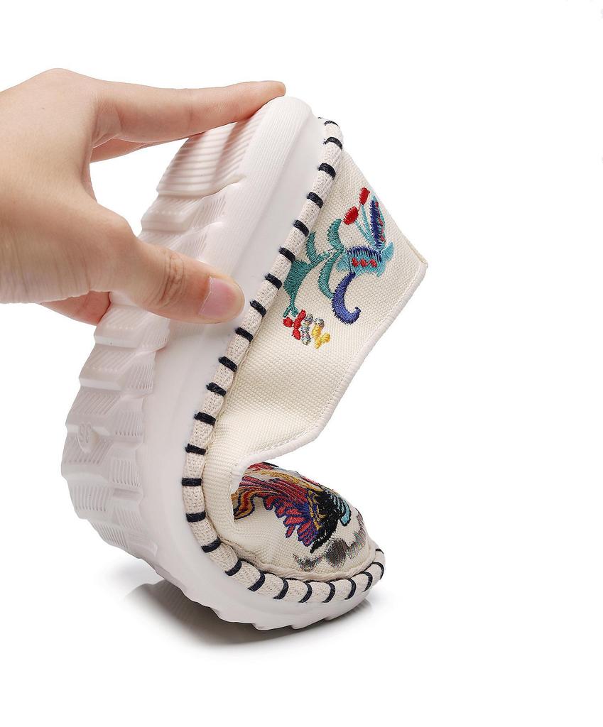 "Women's Ethnic Embroidered Slippers: Soft Sole, Ancient Style, One-Step Stitching"