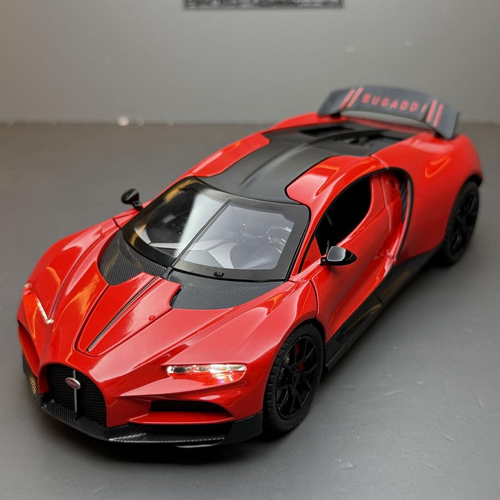 1:24 Tourbillon Spray Edition Sports Car Sound and Light Pull Back Toy Model Diecast Alloy Car Model Collectible