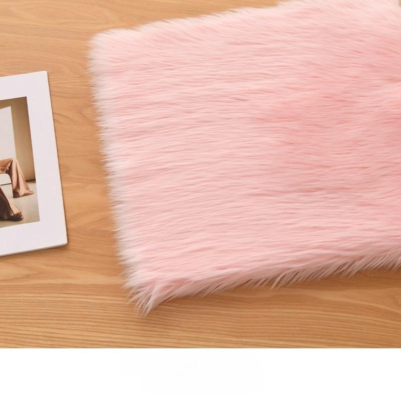 4cm Plush Fabric Soft and Smooth Fursuit Fur Fabric 50x160cm DIY Clothing Doll Decorative Shaggy Fur Handmade Material