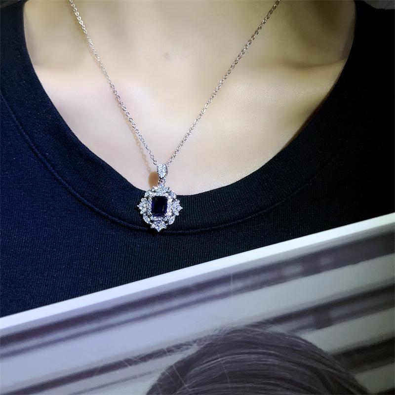 Vintage European & American Oversized Pigeon Egg Imitation Sapphire Necklace for Women - Luxurious Hollow Design for Grand Banquet