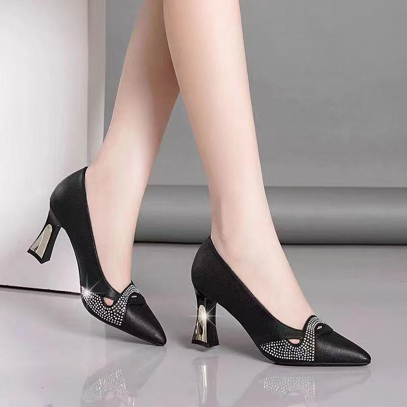 Women's Soft Leather Chunky Heel Open-Toe One-Strap Buckle Platform Sandals