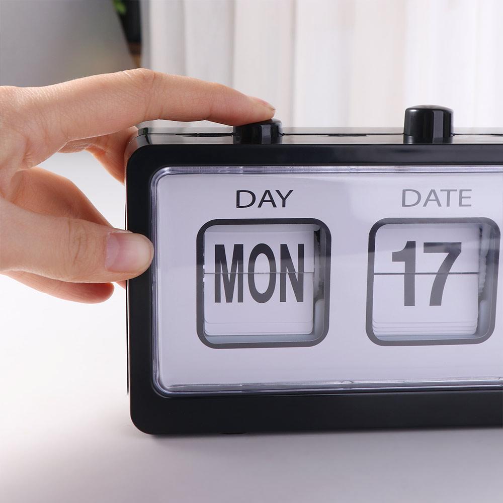 Vintage Mechanical Alarm Clock Electronic Table Clock Manual Page-flipping Calendar Clock  School