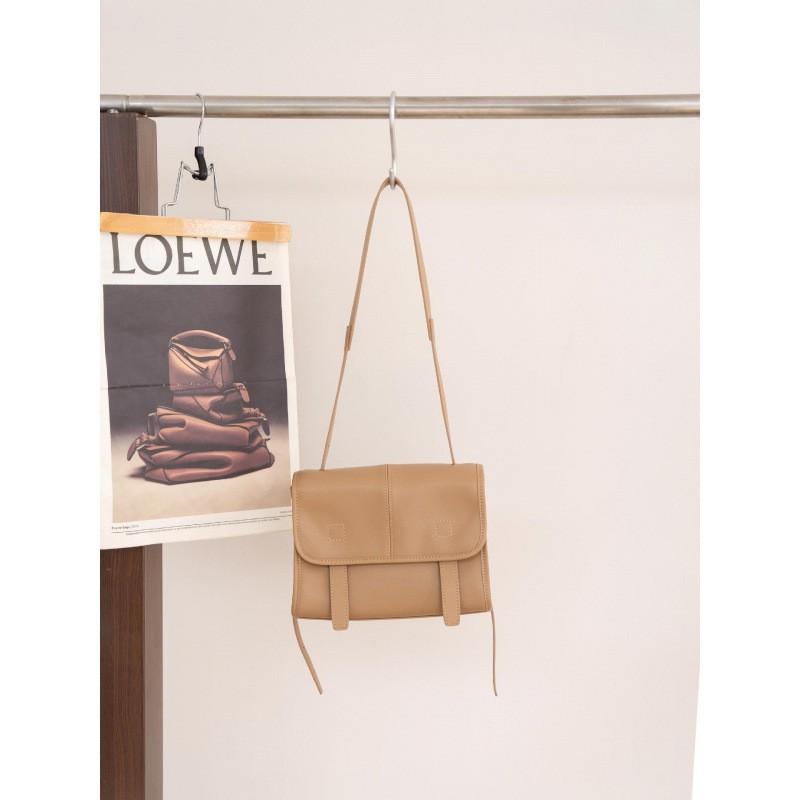 2026 Large-capacity Cowhide Mailman Bag Simple All-matching Shoulder Retro Casual Cross-body Female