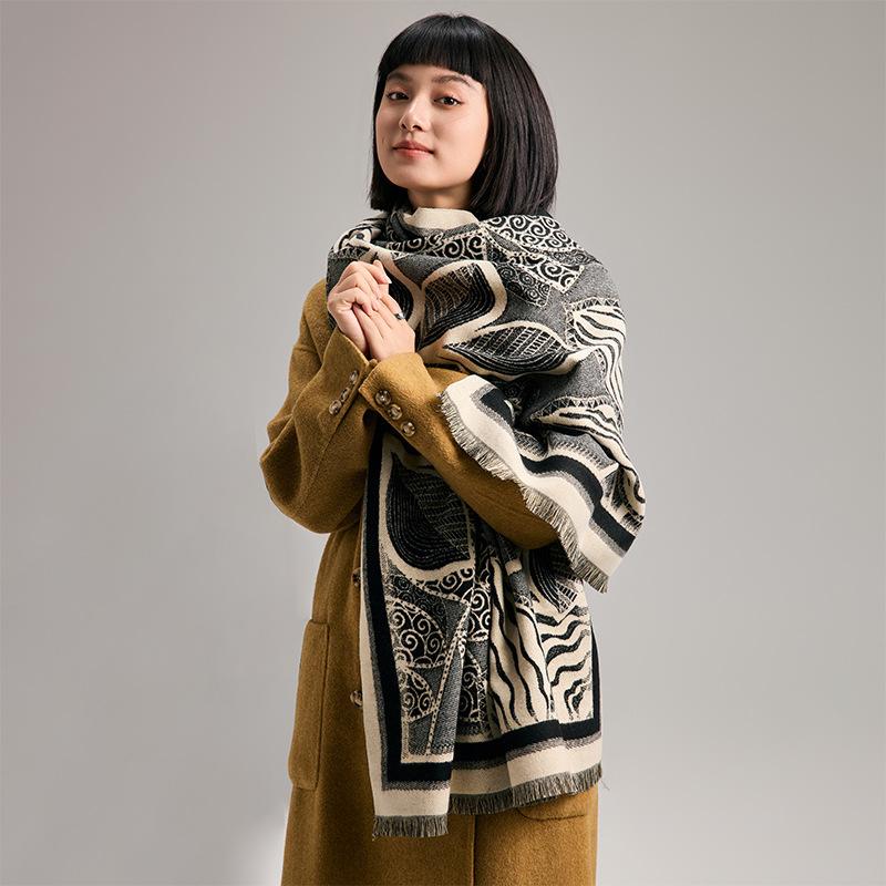 Light Luxury Thickened Imitation Cashmere Scarf Leaf Tassel Premium Scarf Women's Shawl