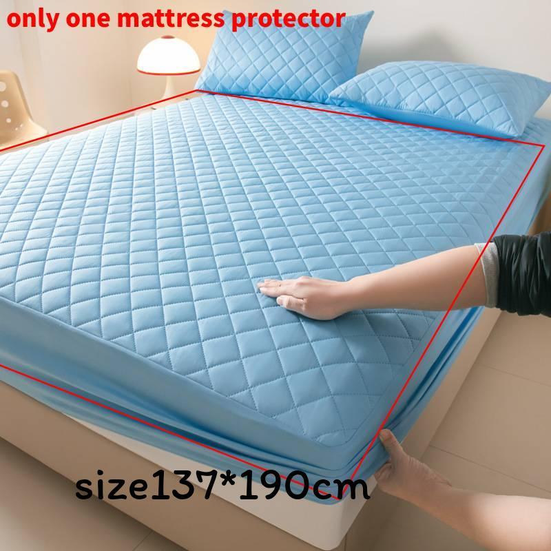 Polyester Bed Cover With Solid Color Design For Bed Protects Mattress And Prevents Dust