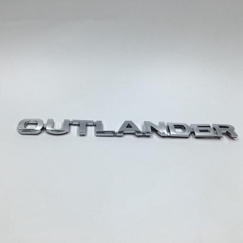

Наклейка с задней эмблемой Outlander