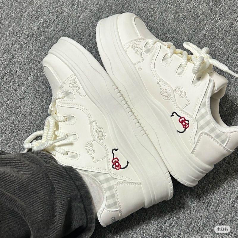 Super Fire Campus Women's Shoes Versatile Autumn and Winter Niche Platform Students Casual Light Sports Shoes Board Shoes