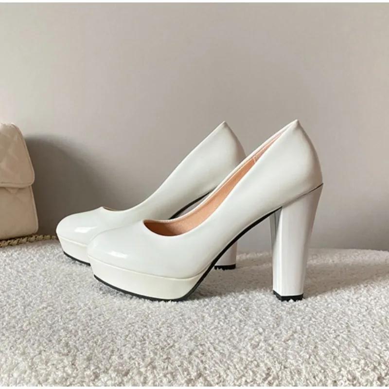 

Женские туфли-лодочки Модные туфли на толстом высоком каблуке Одинарные туфли Роскошные свадебные туфли для невесты Вечерние туфли для платья Туфли на высоком каблуке из лакированной кожи 38 белый