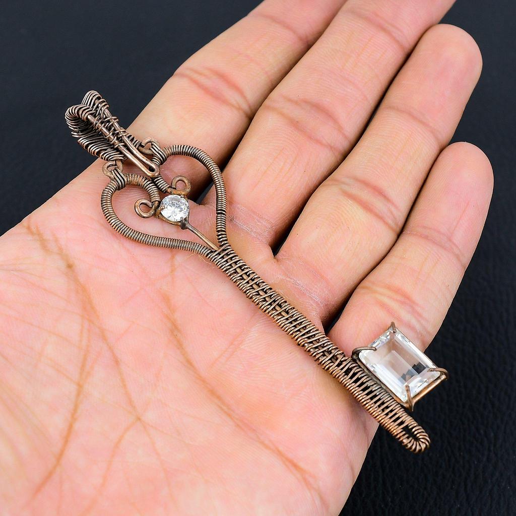 Schlüsselförmiger, facettierter weißer Topas-Edelstein, reiner Kupferdraht, umwickelt, handgefertigter Anhänger-Schmuck