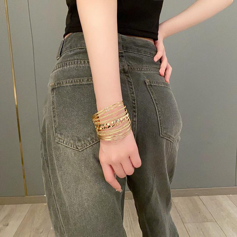 Euro-American Metal Open Armlet Bangle: Trendy Dual-Use Bracelet with Influencer Style
