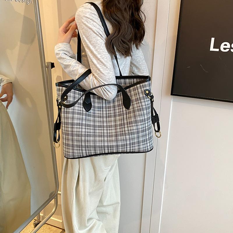 Tote bag women's large-capacity plaid commuter bag new casual shoulder bag college student class bag