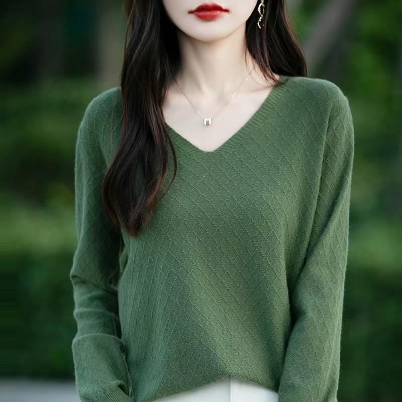 2024 Autumn Women's Diamond Knit V-Neck Velvet Sweater Long Sleeve Korean Style