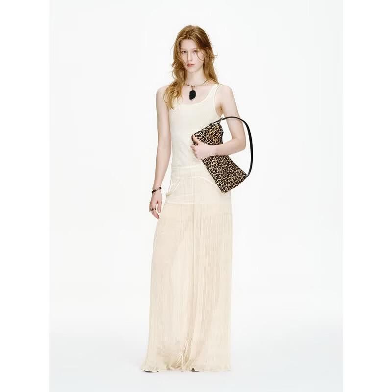 Women s Relaxed Pleated Wide-Leg Pants M