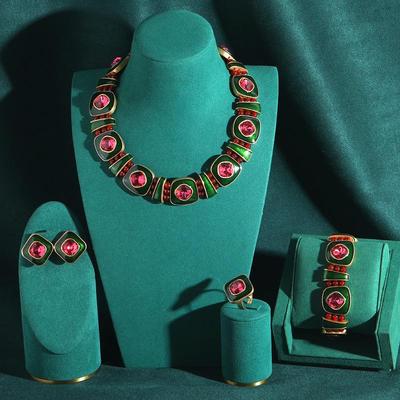 Conjunto de joyas bohemias de esmalte verde y cuarzo rosa (Collar, pendientes, pulsera) - Oro
