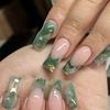 24pcs Emerald Green Medium Coffin Shaped Fake Nails - Golden Glitter Decoration Nails for Mother Women Gift Detachable Fake Nails