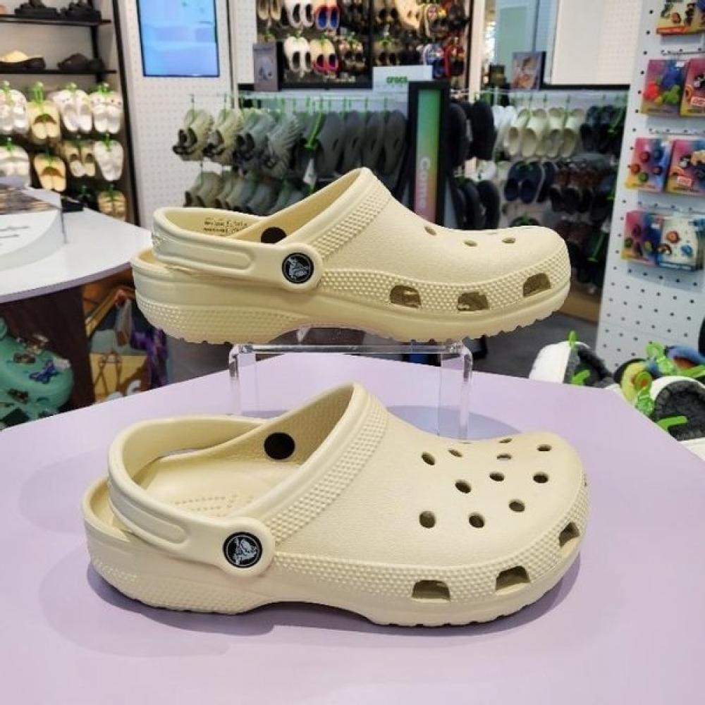 

Crocs Hc14 Crocs Classic Clogs Bone 10001 2y2 Bone/230