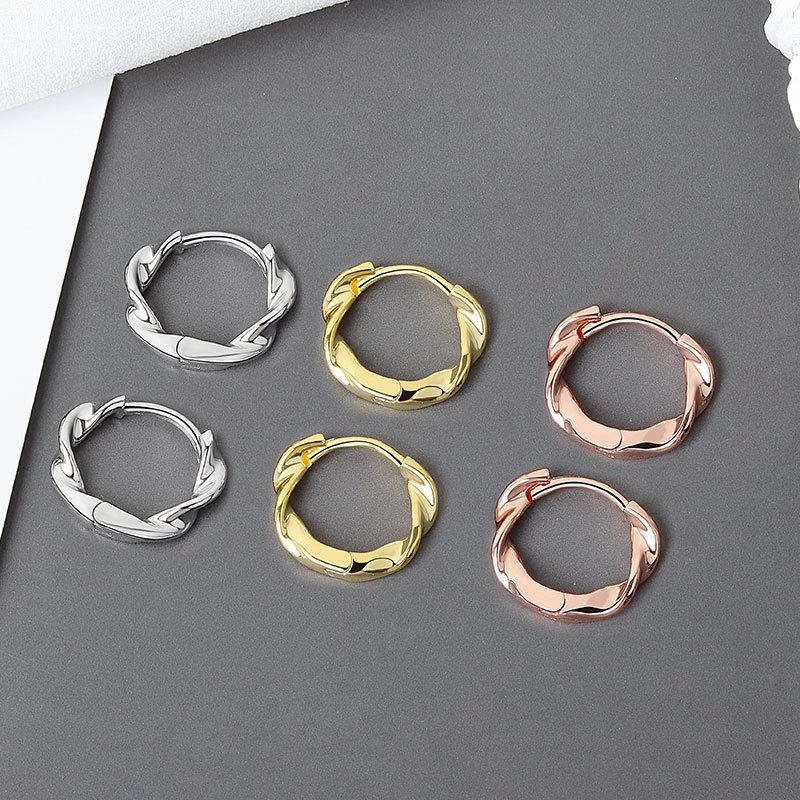Japanischer Minimalistischer Leichter Luxus Gedrehter Draht Ohr-Manschette Elegantes Linien-Design Knorpel-Ohrring Für Frauen Modeschmuck
