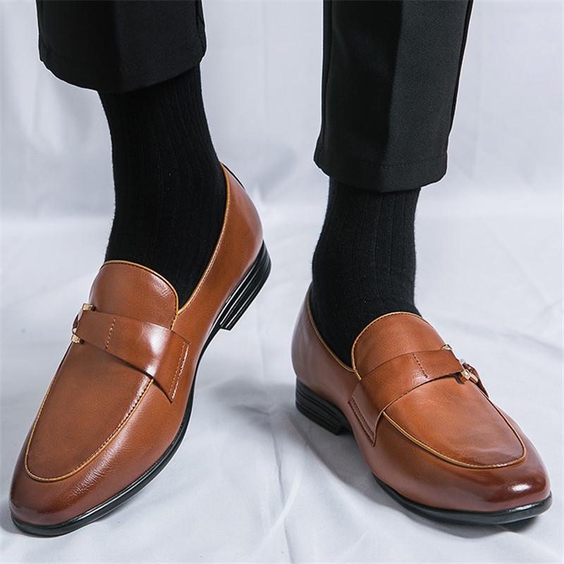 Mode Britannique Nouvelle Chaussures Décontractées Pointues Noir Marron à Enfiler pour Conduire Chaussures de Mariage Formelles pour Homme Sangle Monastique Loafer