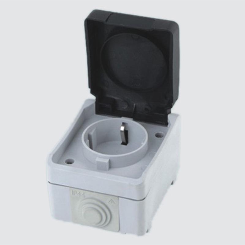 European Standard IP44 Waterproof Outdoor Socket with Switch – German Power Outlet, Splash-proof.