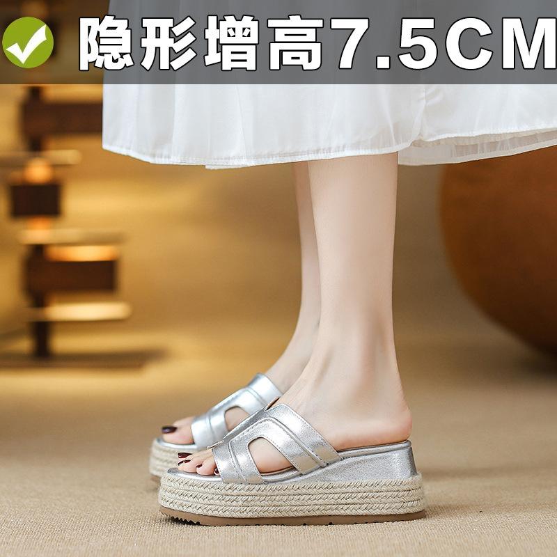 Summer new sandals women wear wedge heels slippers thick soles increase 7CM versatile sandals women's small size 3233 yards