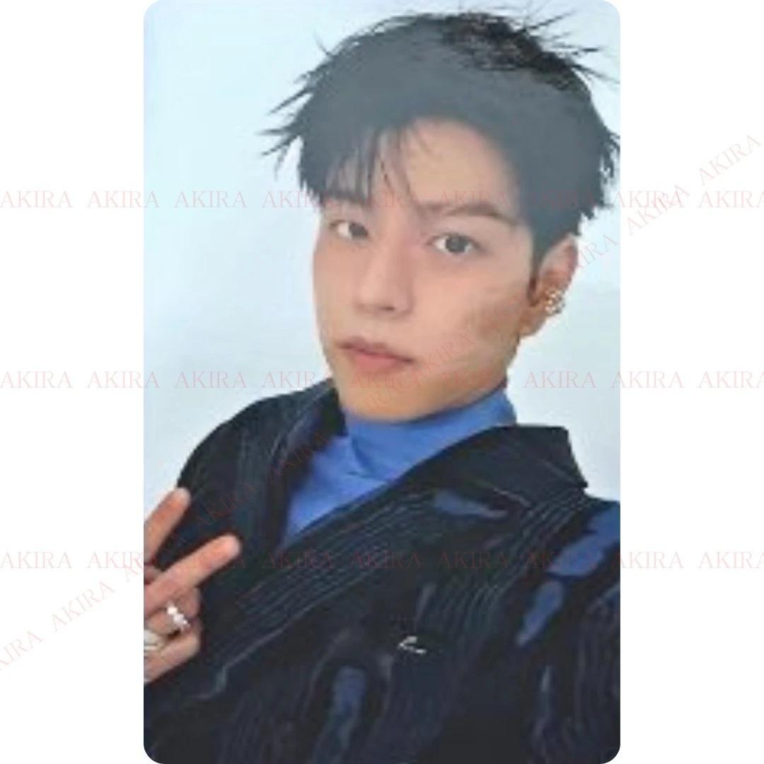 

Stray Kids СЬОНМІН АЛЬБОМ KARMA ОФІЦІЙНА ФОТОКАРТКА ACCORDION ver. / 1