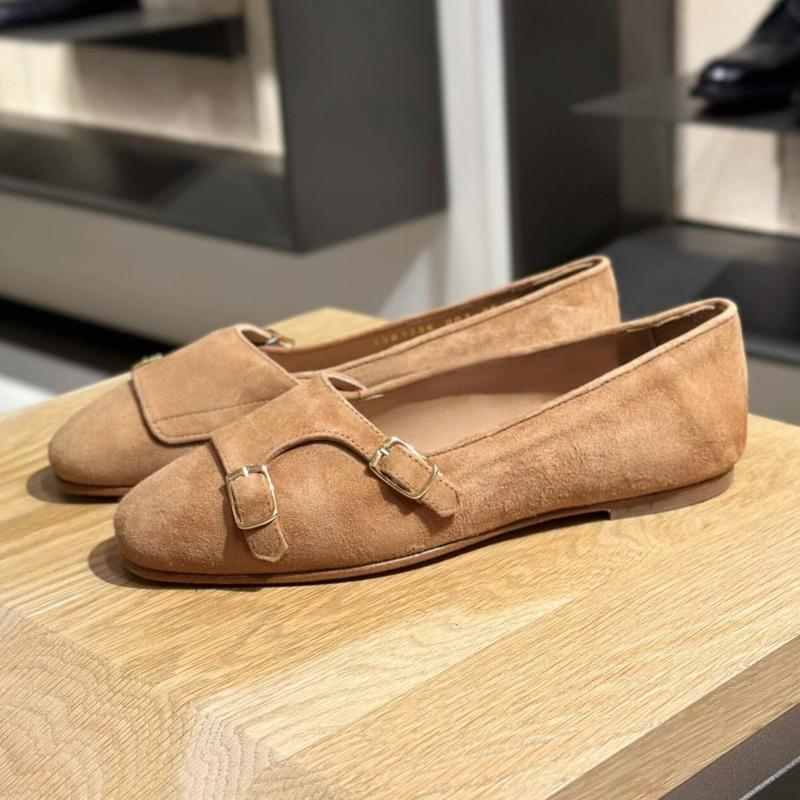 Vintage Brown Faux Suede Low Heel Pumps Women Luxury Metal Buckle Embellished Designer Shoes Lightweight Soft Sole Flat Loafers