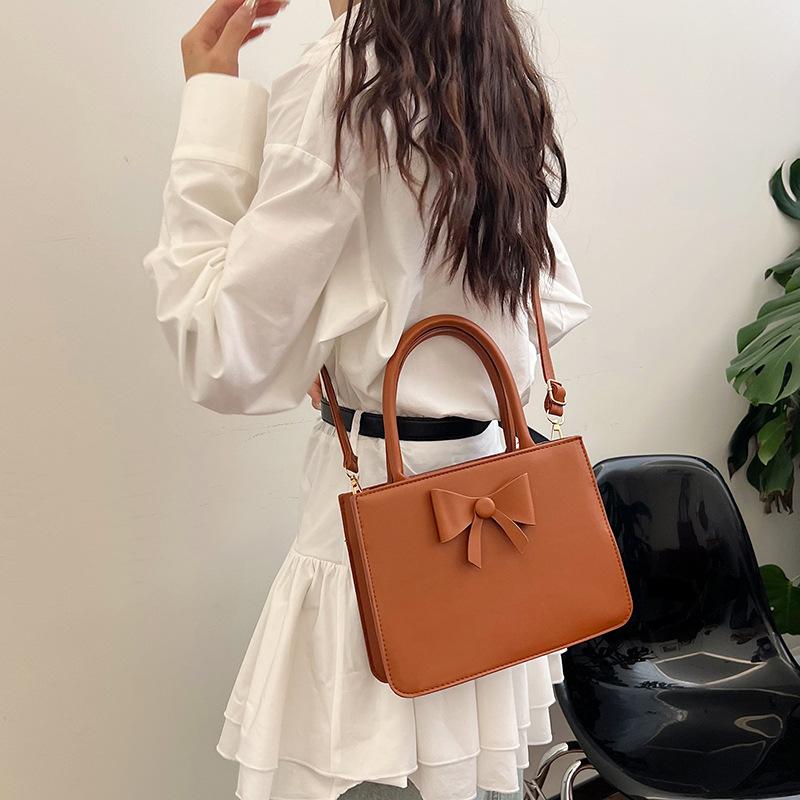 New Fashionable Bow with High Appearance and Fashionable Casual Niche Design Fashionable Small Square Bag Simple Shoulder Bag