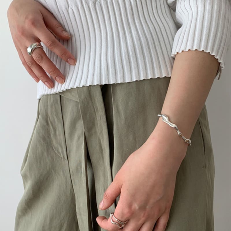 JAKAM. WAVE BRACELET